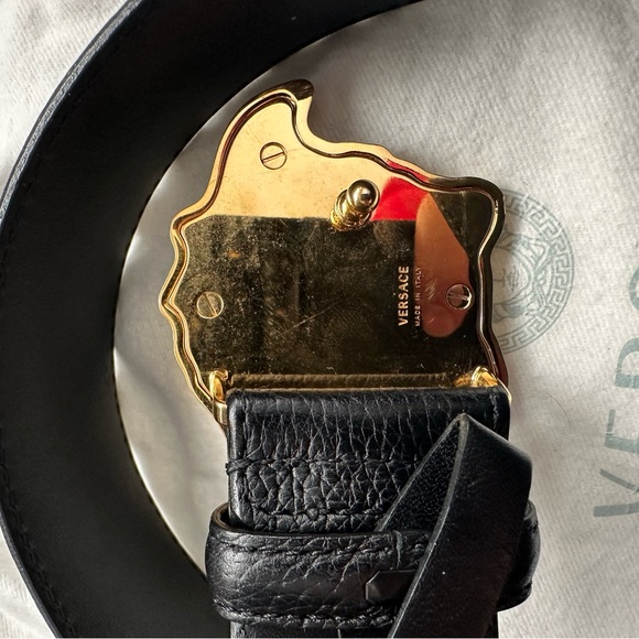 LIKE NEW VERSACE BELT - Picture 5 of 7